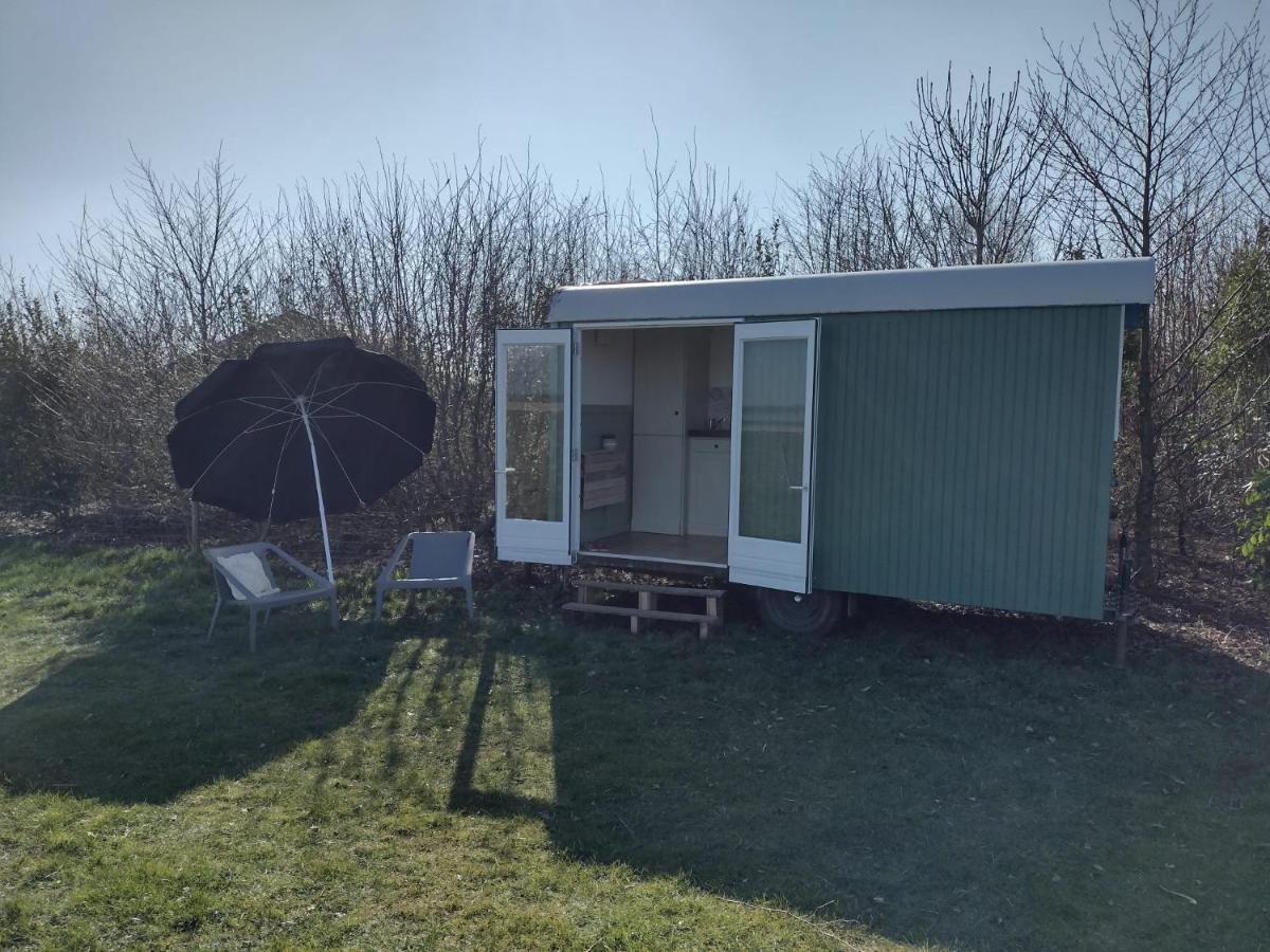 Gezellige Pipowagen In De Natuur Sommelsdijk Exterior foto